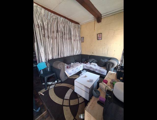 11 BEDROOM HOUSE FOR SALE IN VEREENIGING CENTRAL